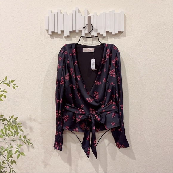 Keepsake Infinity Long Sleeve Wrap Blouse Top with tie Black Ditsy Size M NWT - Picture 2 of 8